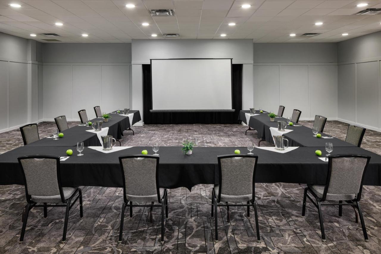 Pomeroy Hotel & Conference Centre Grande Prairie Eksteriør bilde